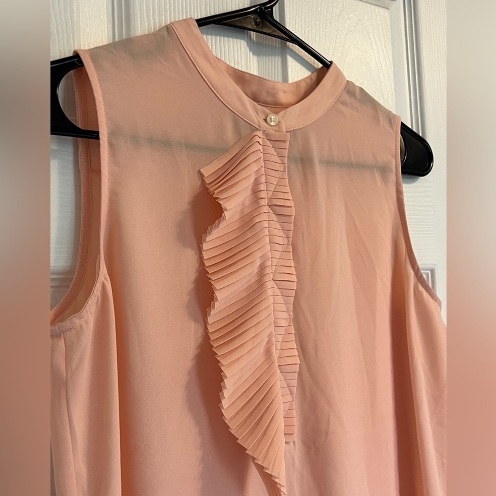 Banana Republic Sleeveless Ruffle-Placket Blouse Luminous Peach Size Small - Picture 4 of 11